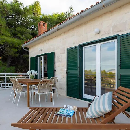 Holiday home Cozy Home In Postira With Kitchen Postira